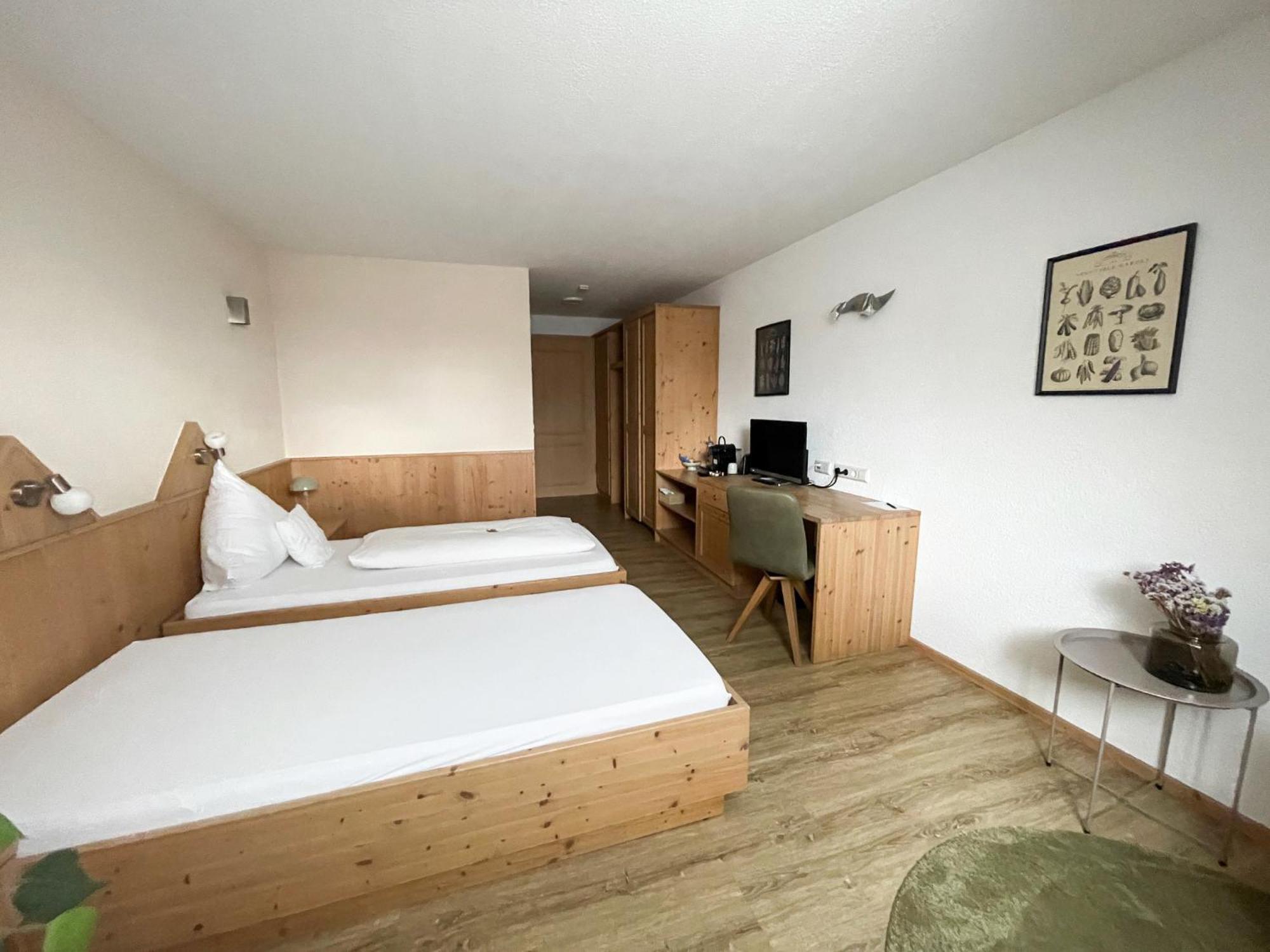 Landhotel Waldheim Pliezhausen Esterno foto
