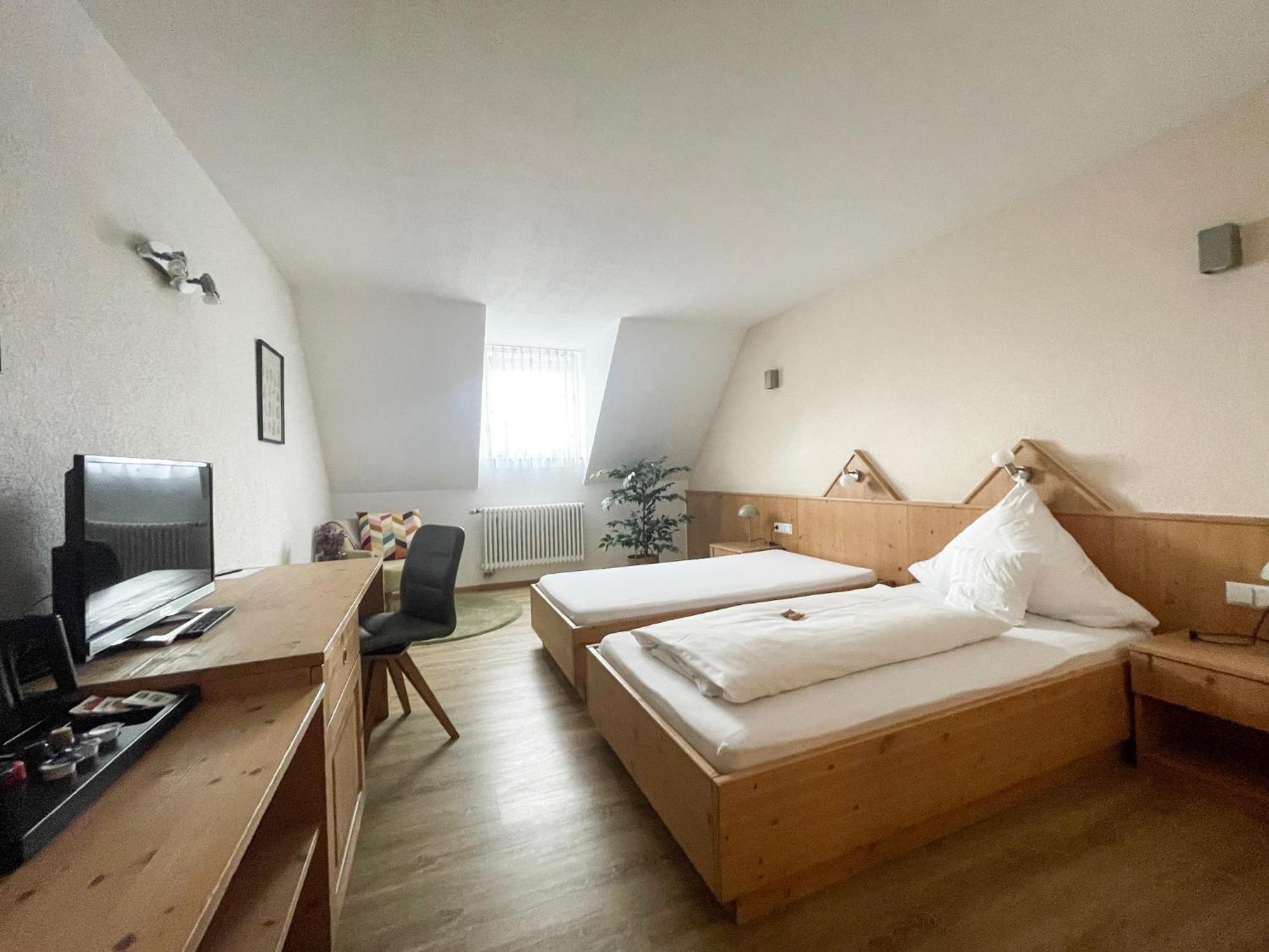Landhotel Waldheim Pliezhausen Esterno foto